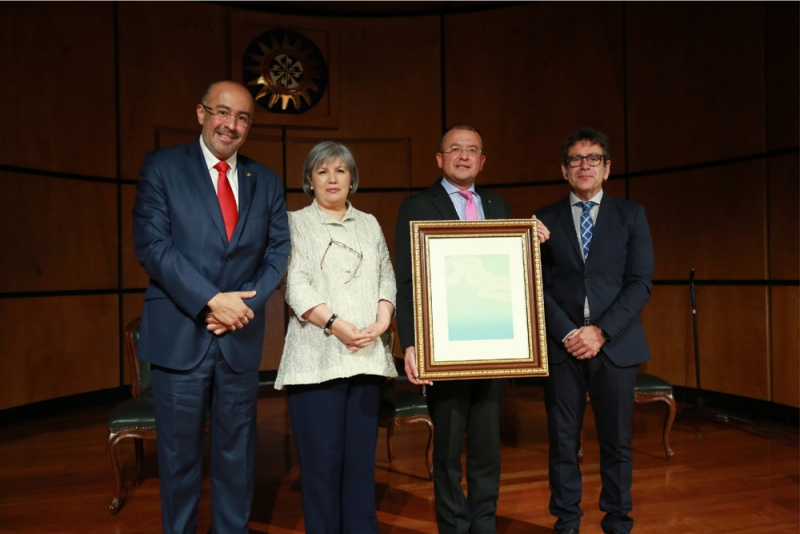 Instalación del Instituto de la Paz y el Desarrollo de la Universidad de Santo Tomás (Bogotá, Colombia)
